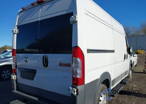 2016 Ram Promaster 2500 High Roof z USA, uszkodzony, nr VIN 3C6TRVCG6GE109032